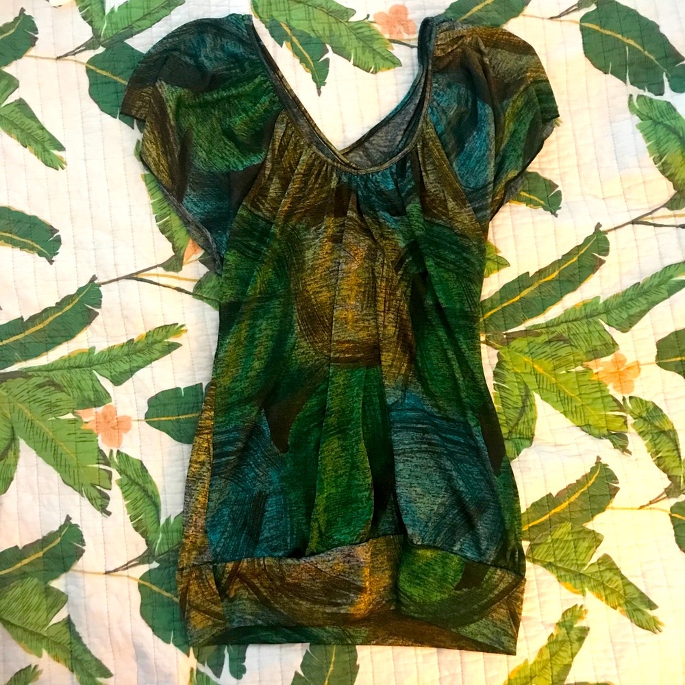 Day trip size large short sleeve multi color top